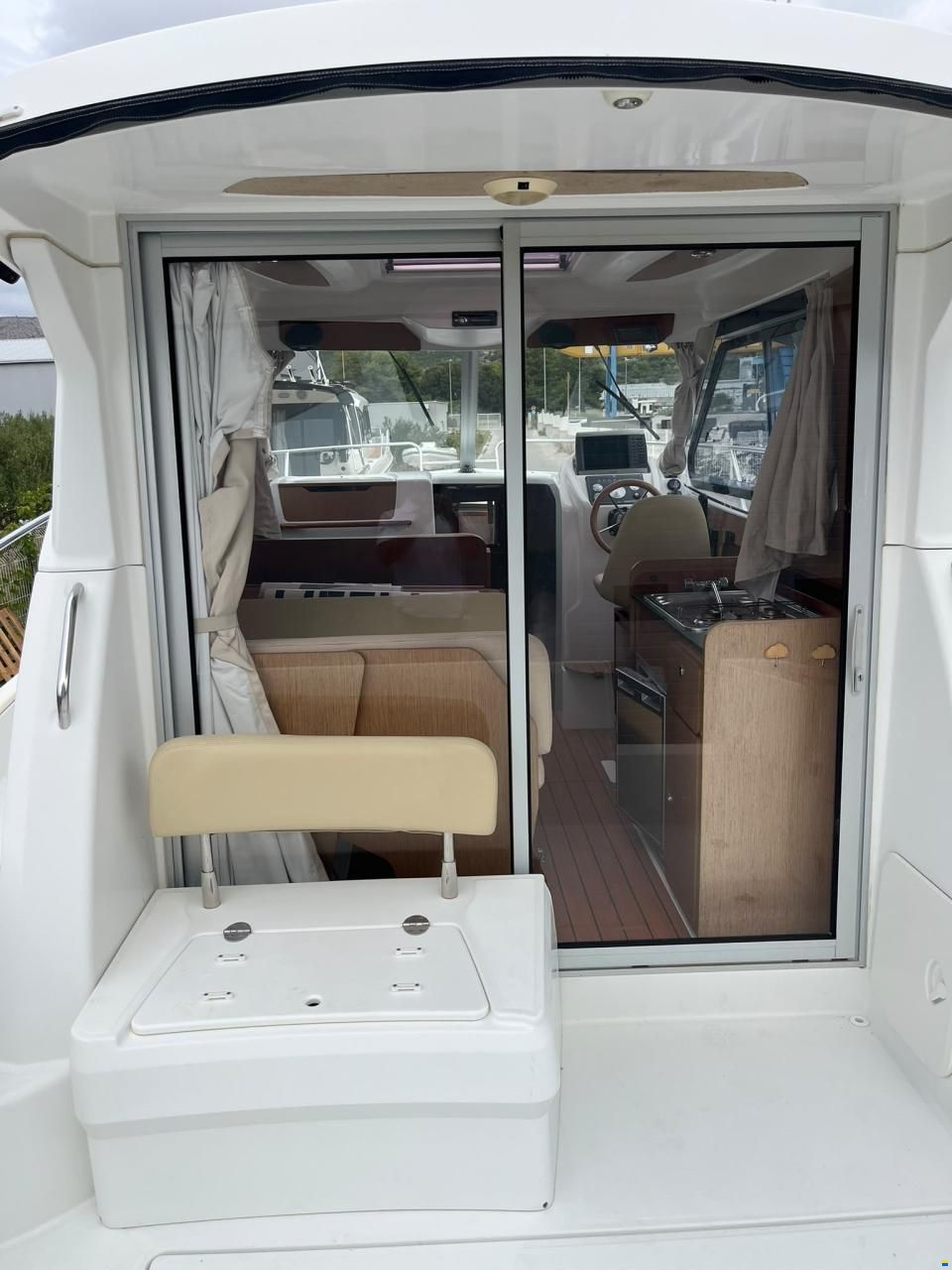 Beneteau Antares 8