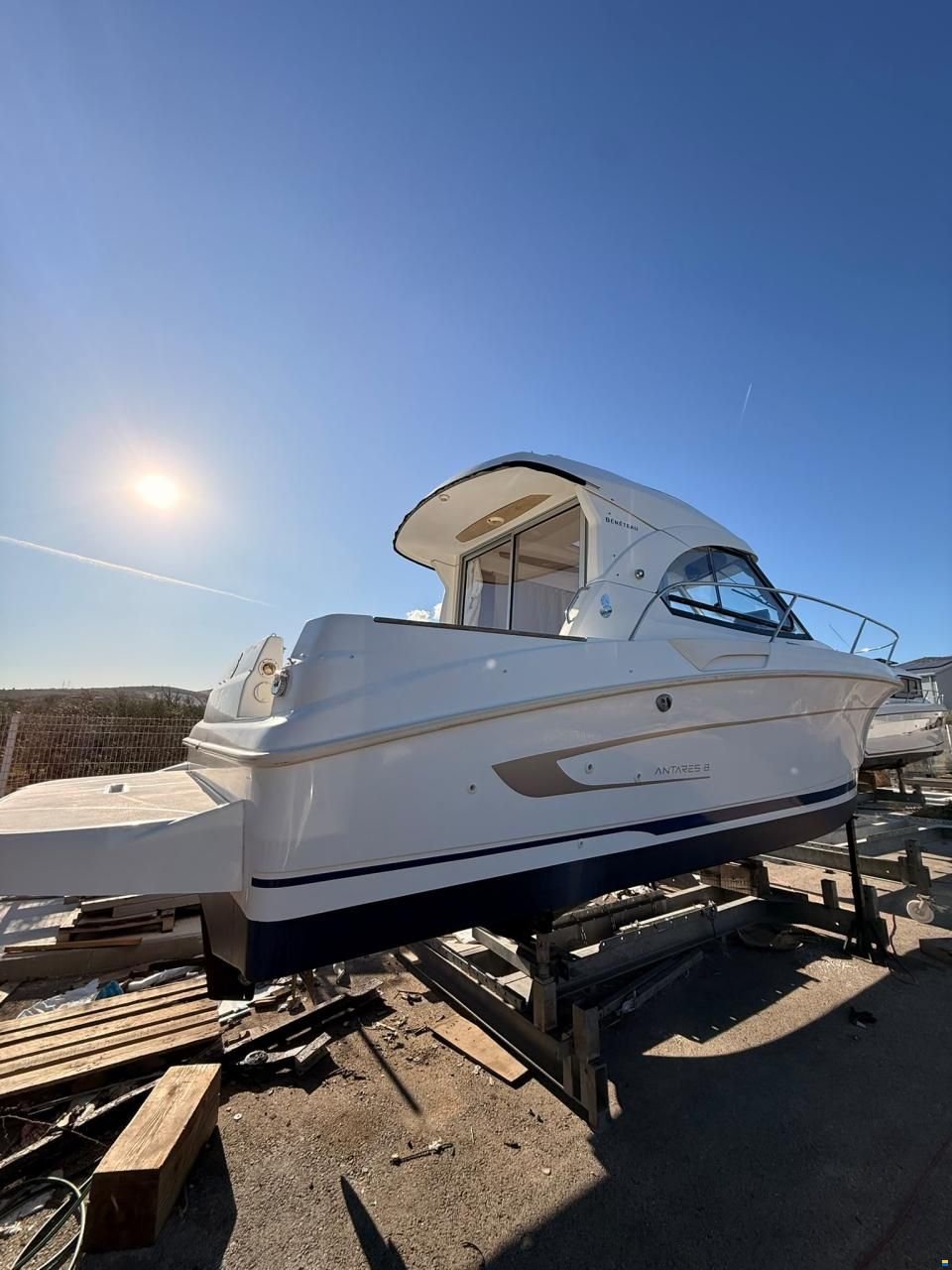 Beneteau Antares 8