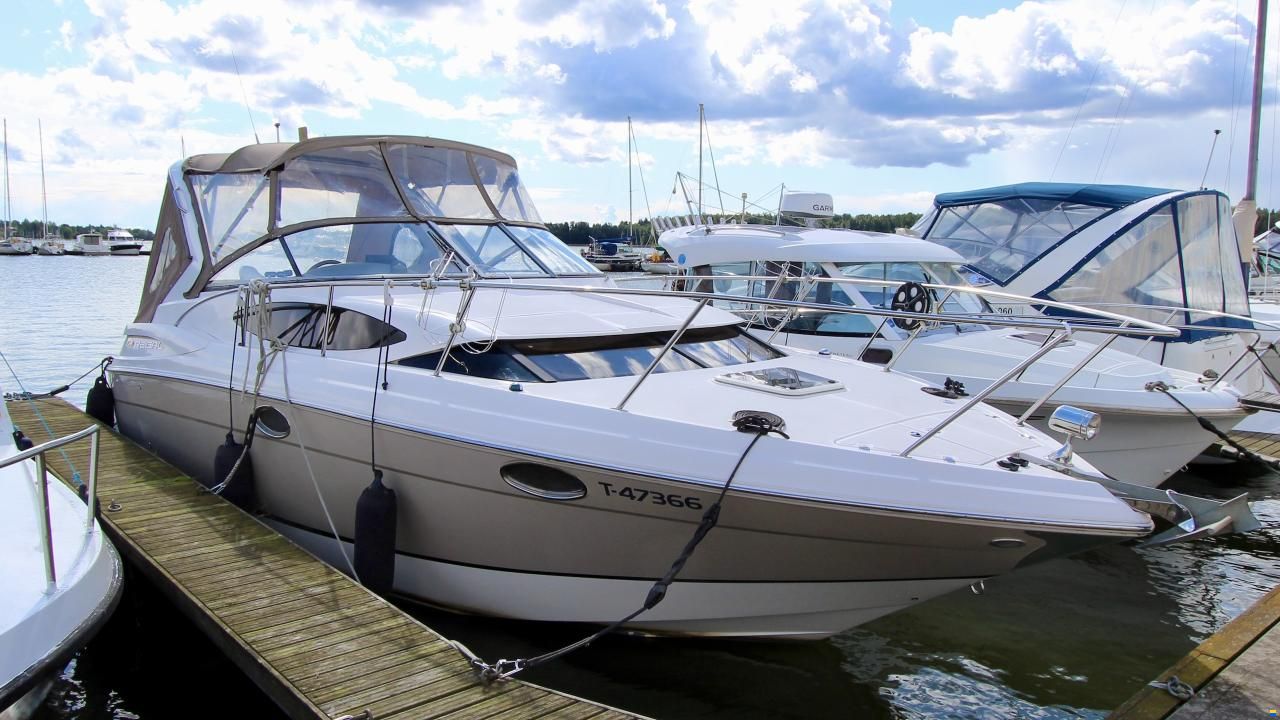 Regal 3060 Commodore