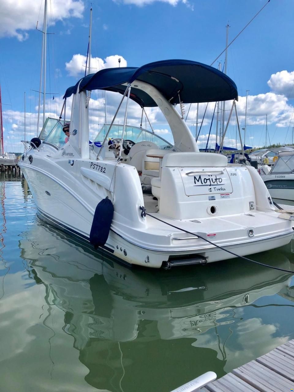 Sea Ray 275 Sundancer