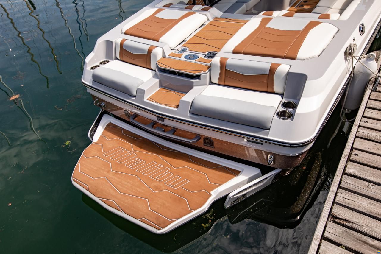 Malibu Wakesetter 23 MXZ