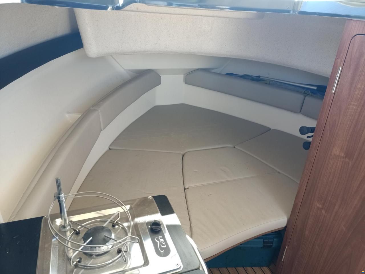 Quicksilver Arvor 810