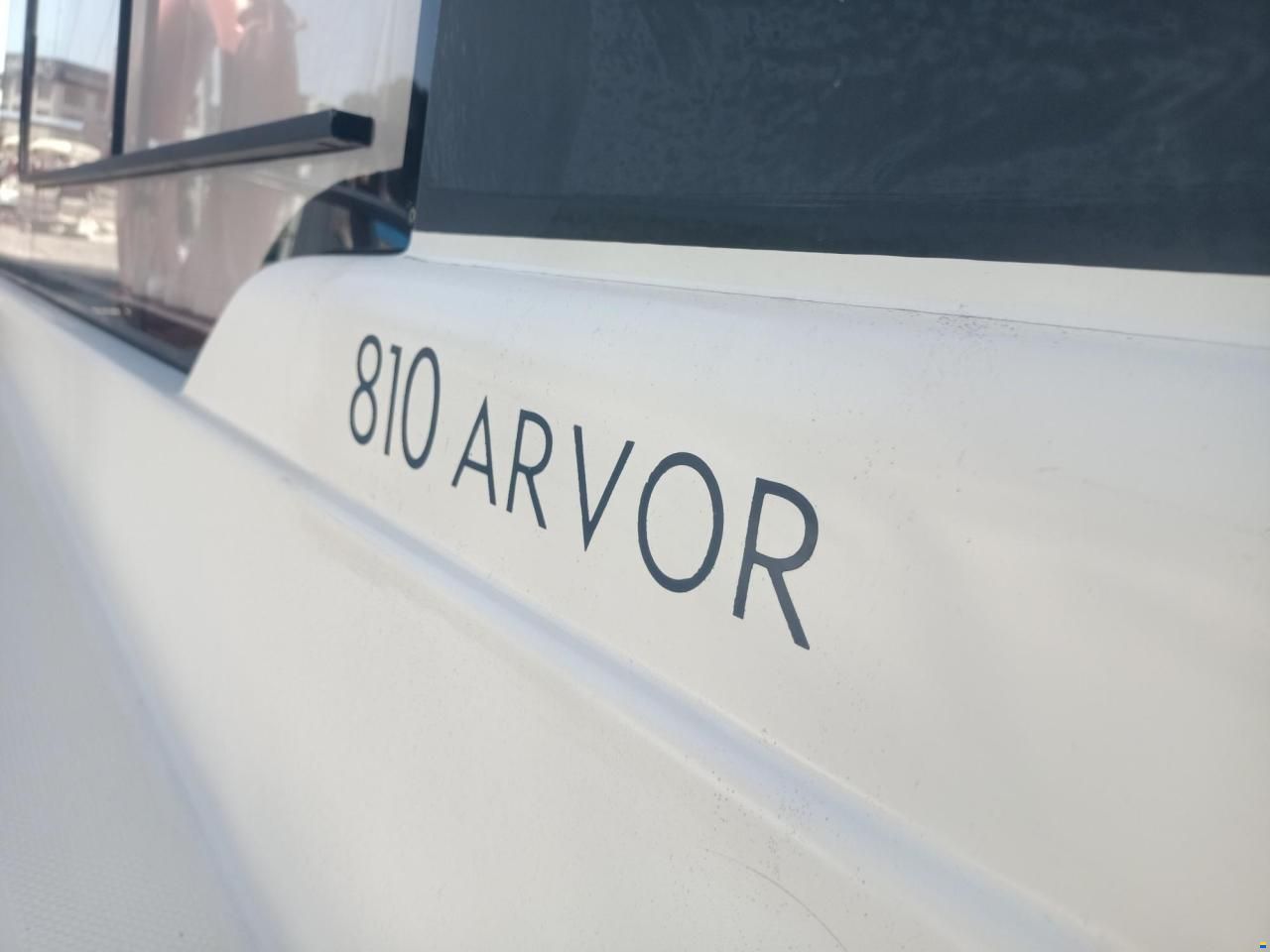 Quicksilver Arvor 810