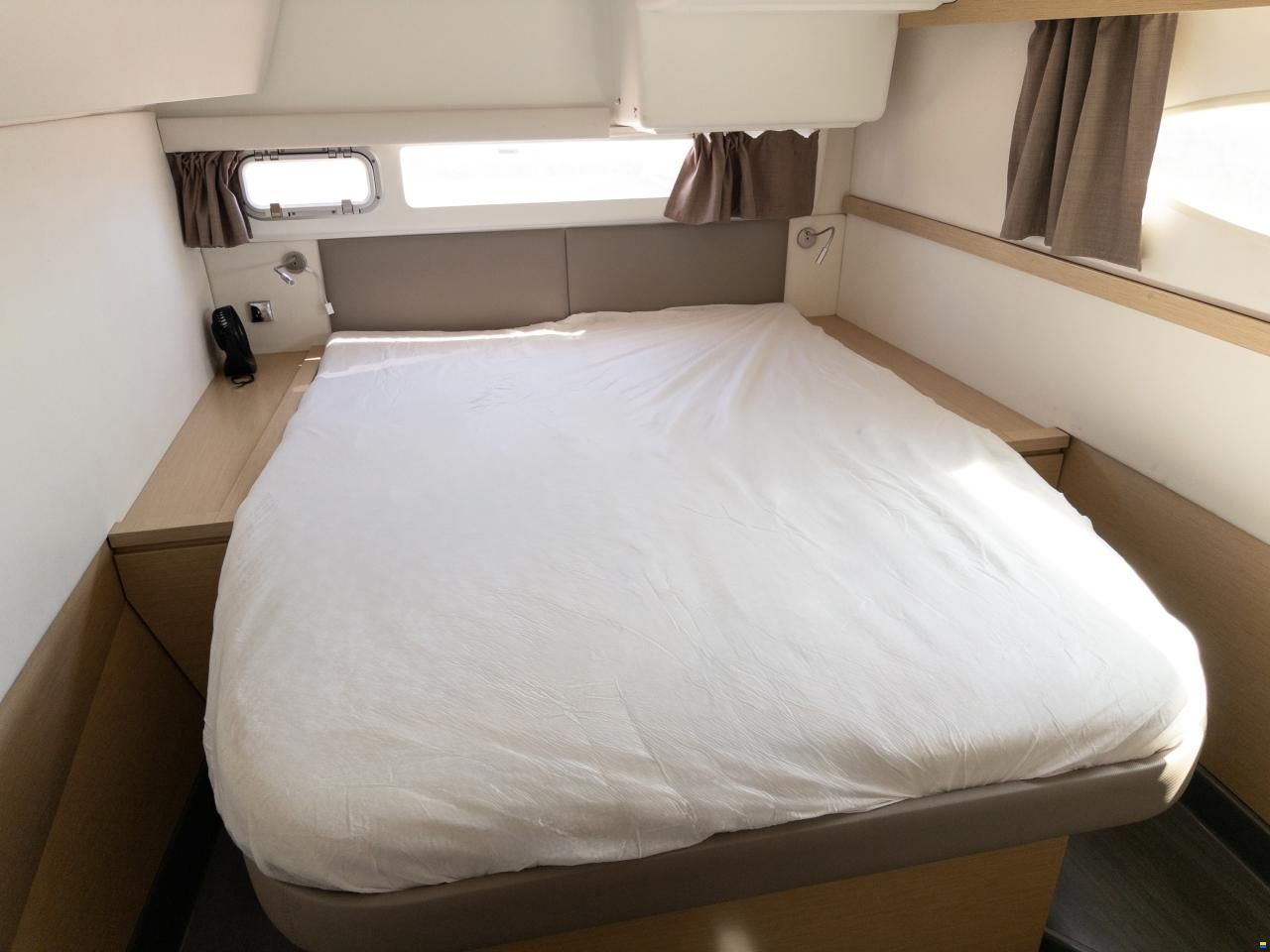 Fountaine Pajot Helia 44