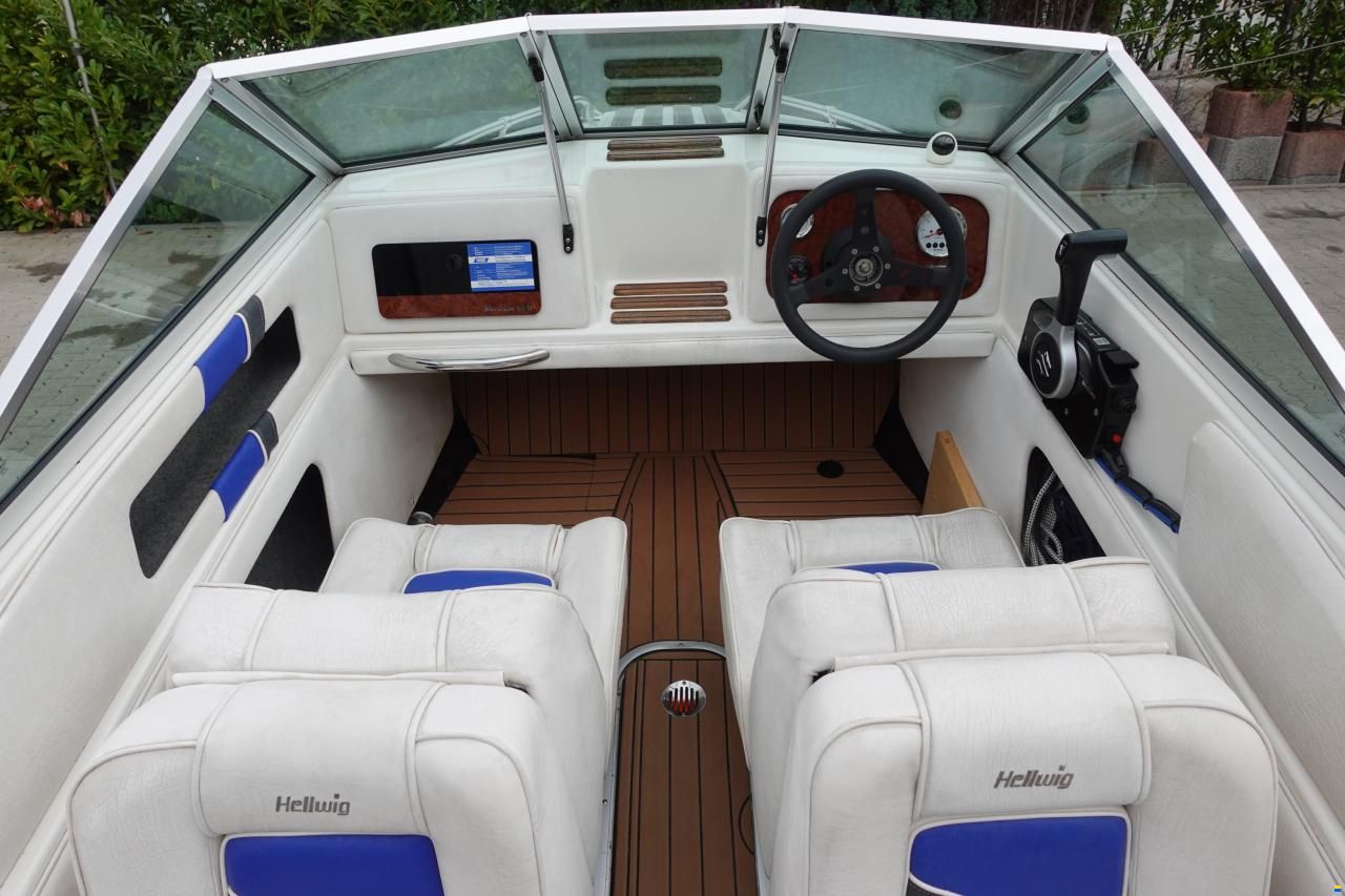 Hellwig Marathon 470 & Trailer (Gebrauchtboot)