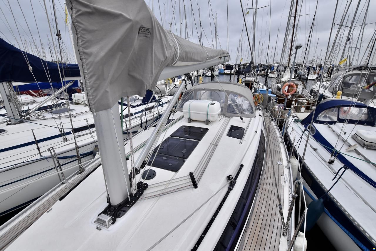 Bavaria Cruiser37