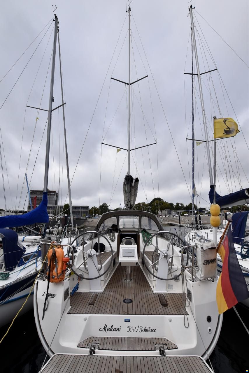 Bavaria Cruiser37