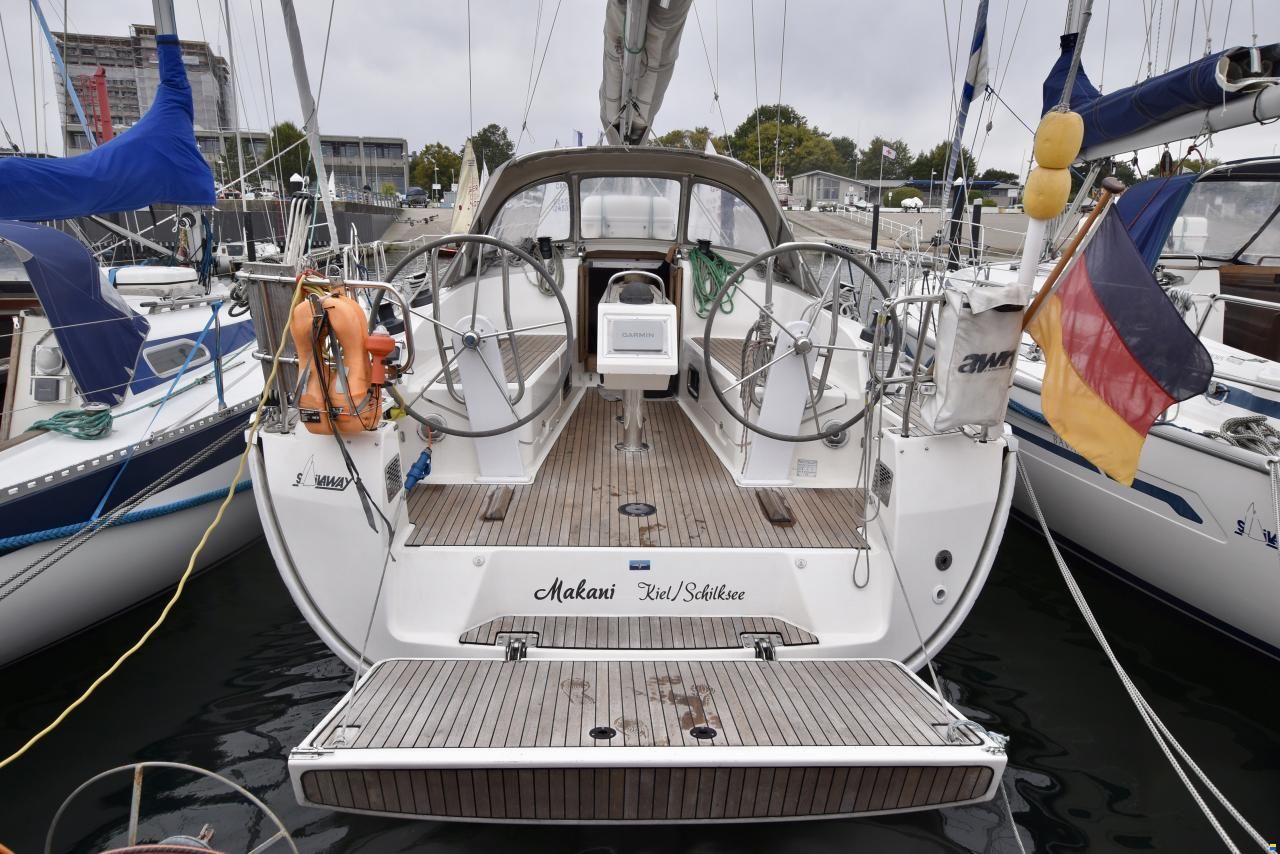 Bavaria Cruiser37