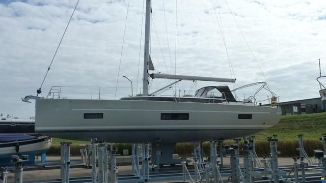 Bavaria C45 Style