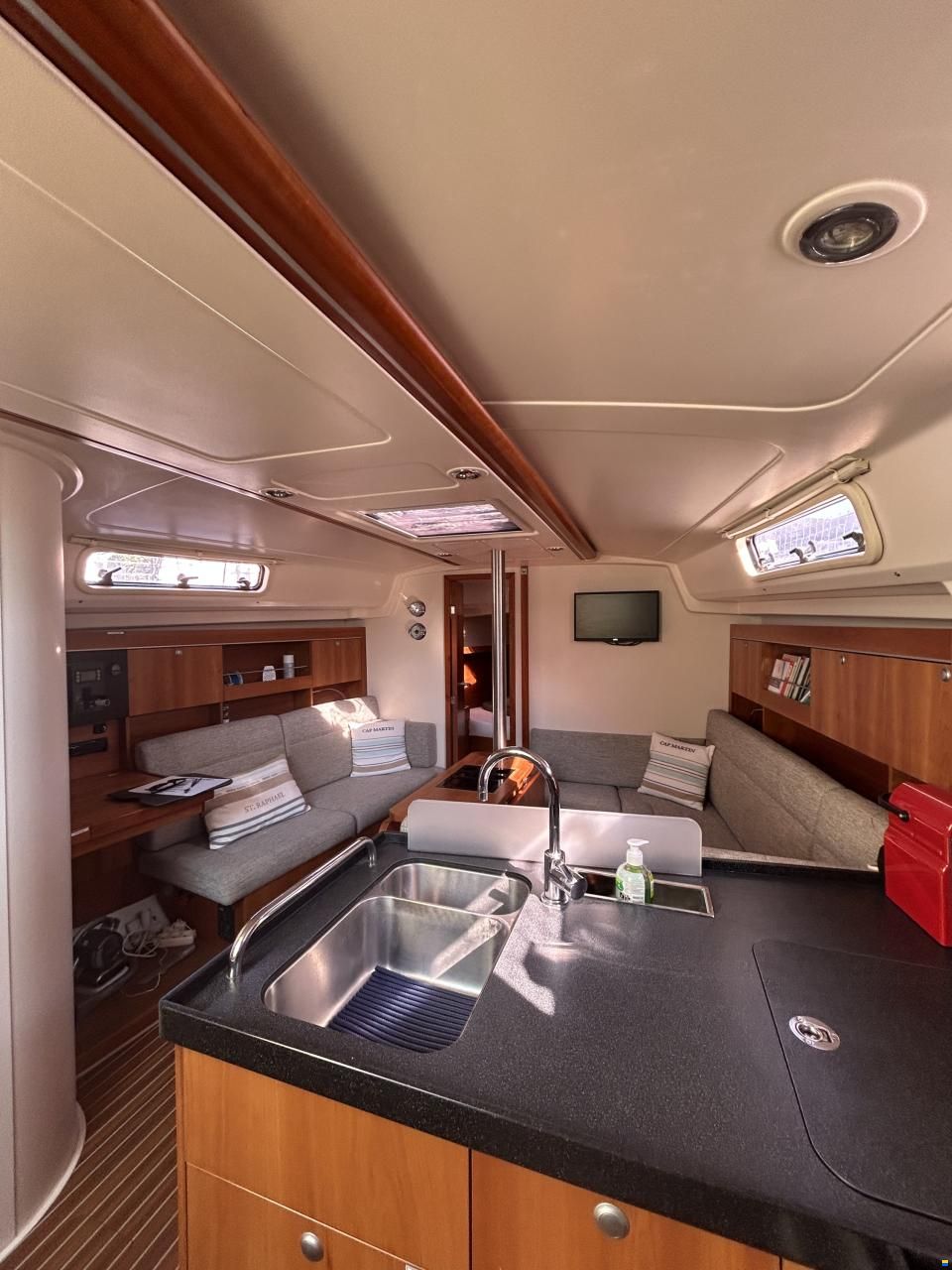 Hanse 385