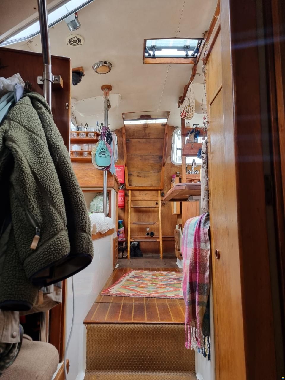 Trident Voyager 35