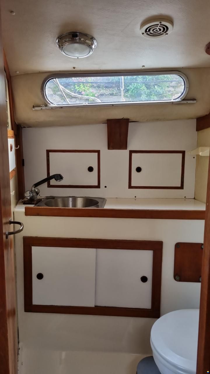 Trident Voyager 35