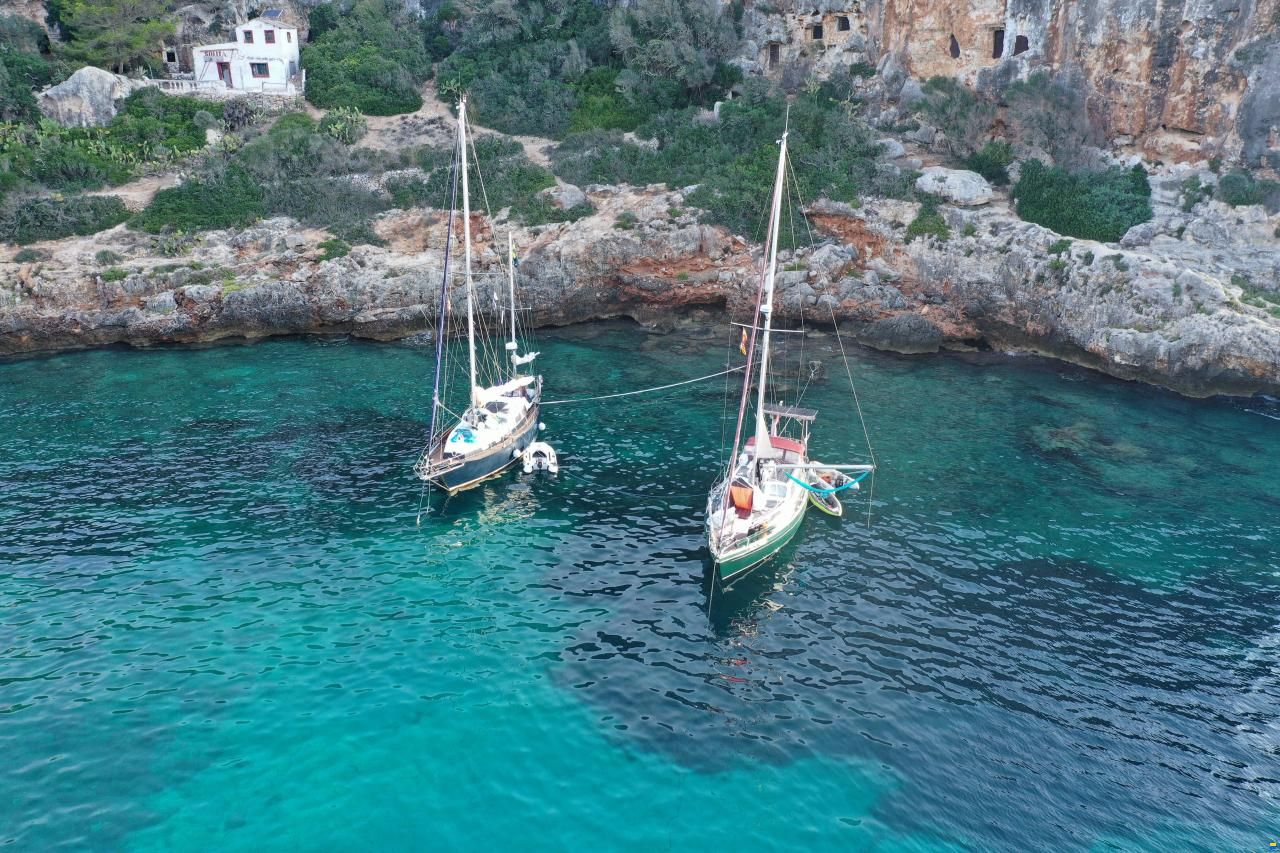 Trident Voyager 35