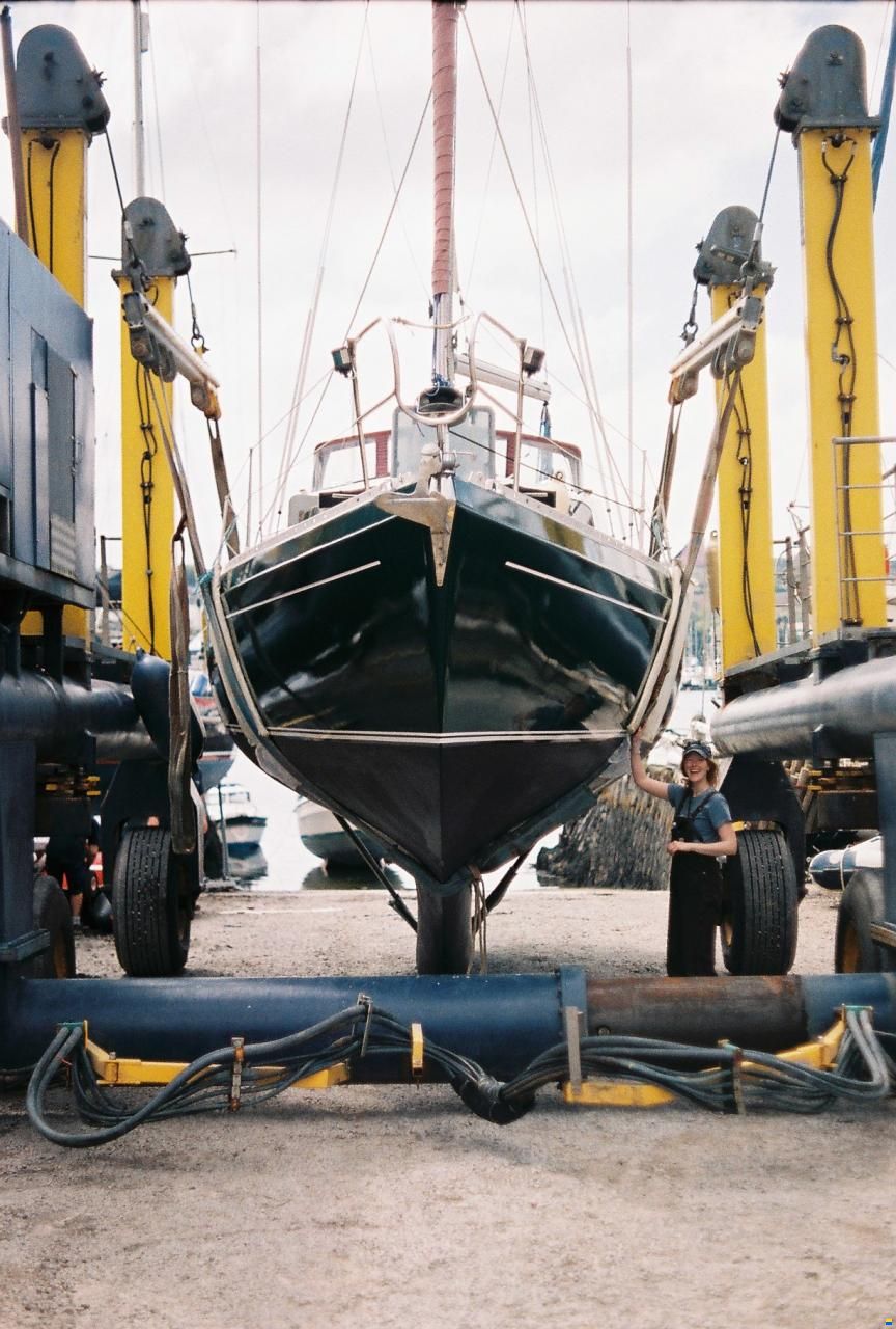 Trident Voyager 35