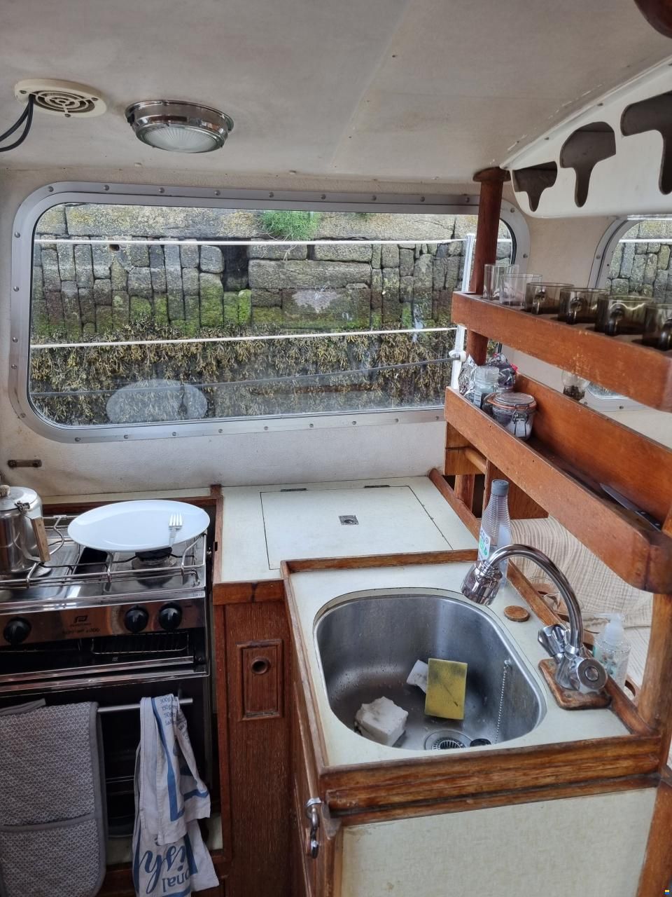 Trident Voyager 35