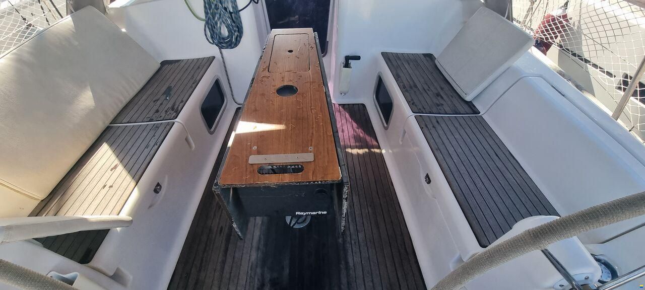 Dufour 405