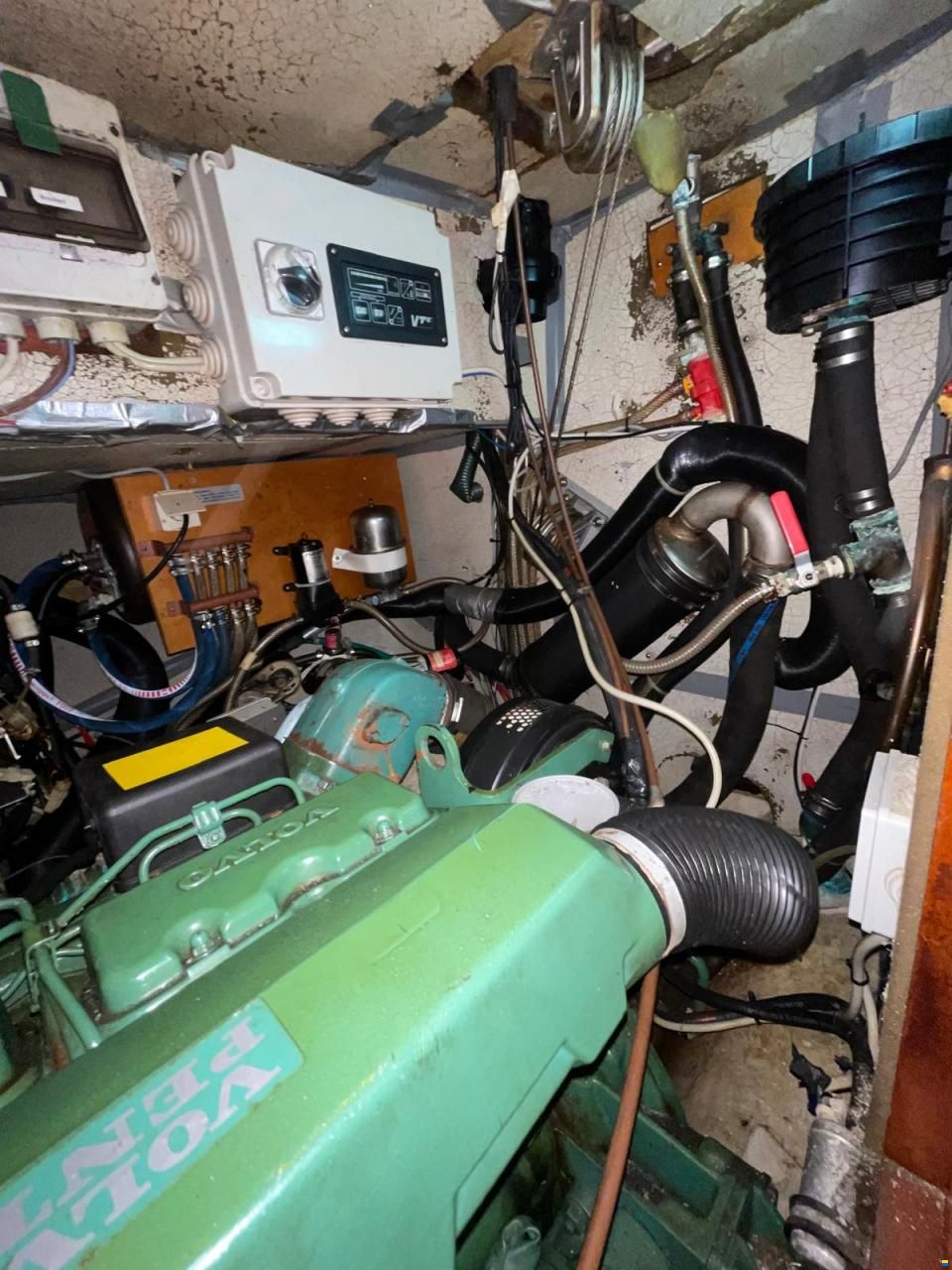 Hallberg-Rassy 382