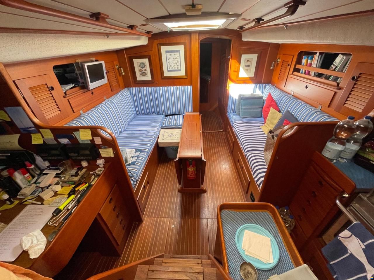 Hallberg-Rassy 382