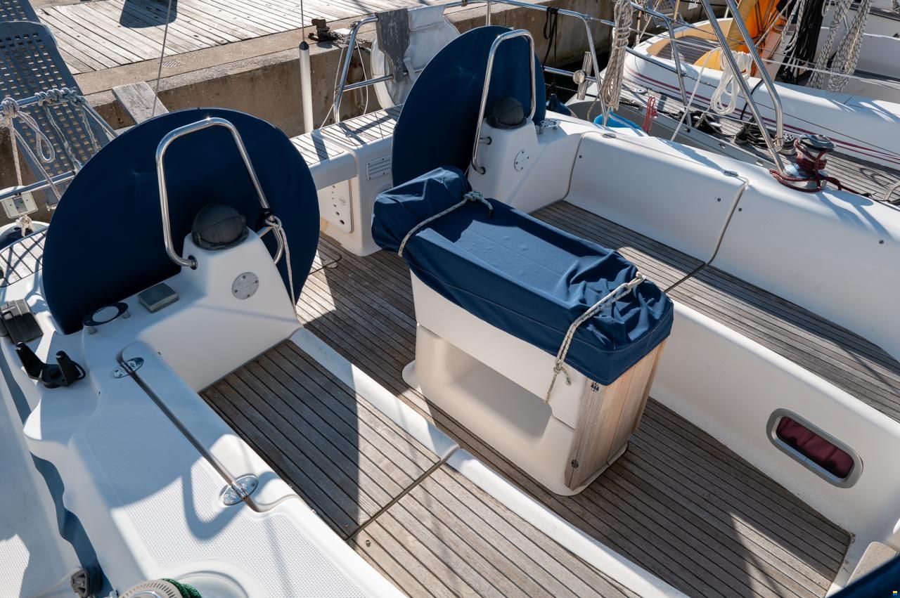 Bavaria 42 CRUISER