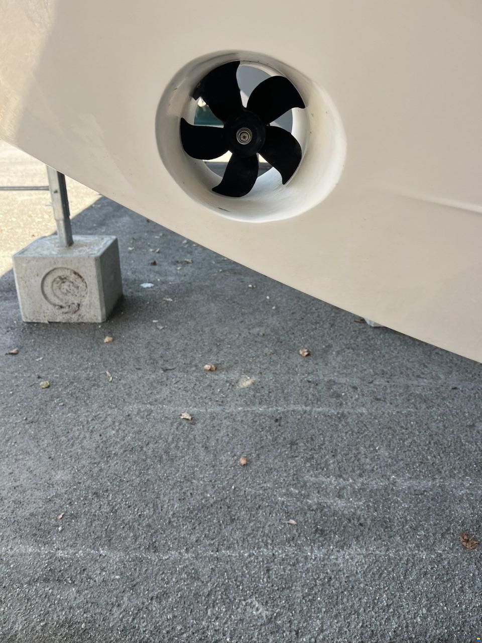Regal Marine 33 SAV