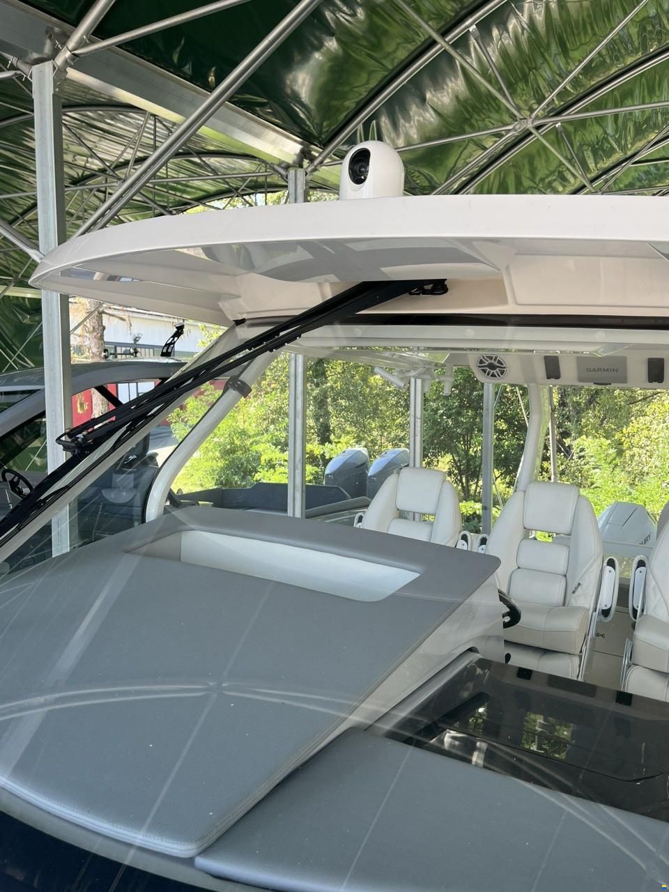 Regal Marine 33 SAV