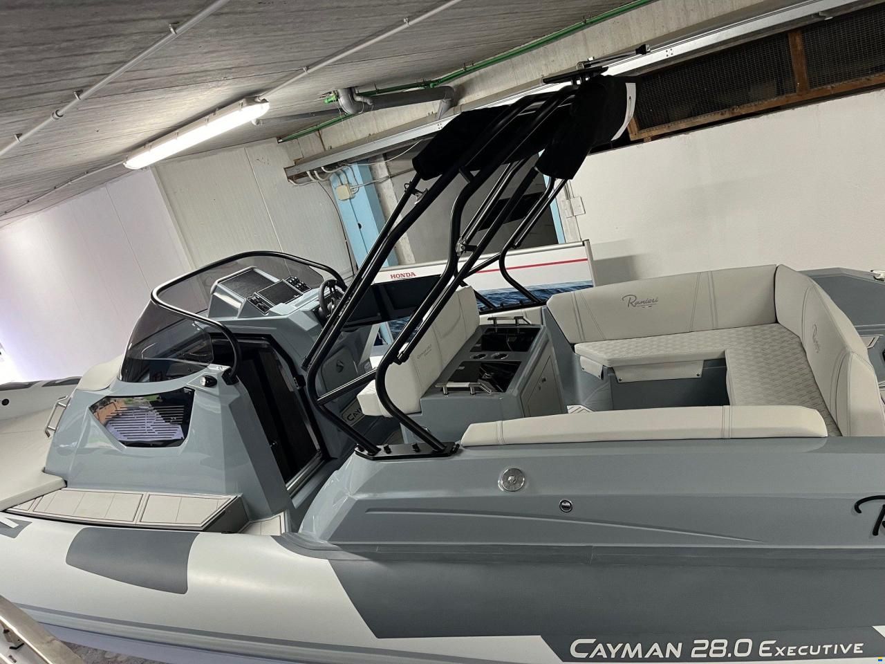 Ranieri Cayman 28 Executive