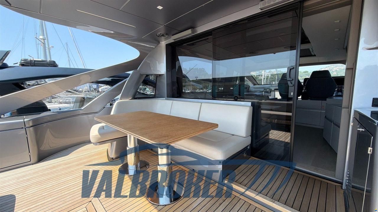 Pershing 7X