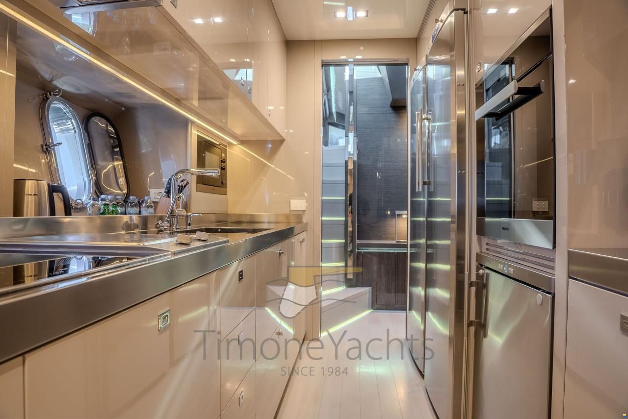 AB Yachts AB 100