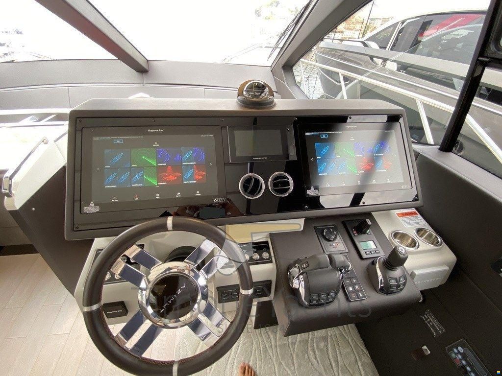 Azimut S7
