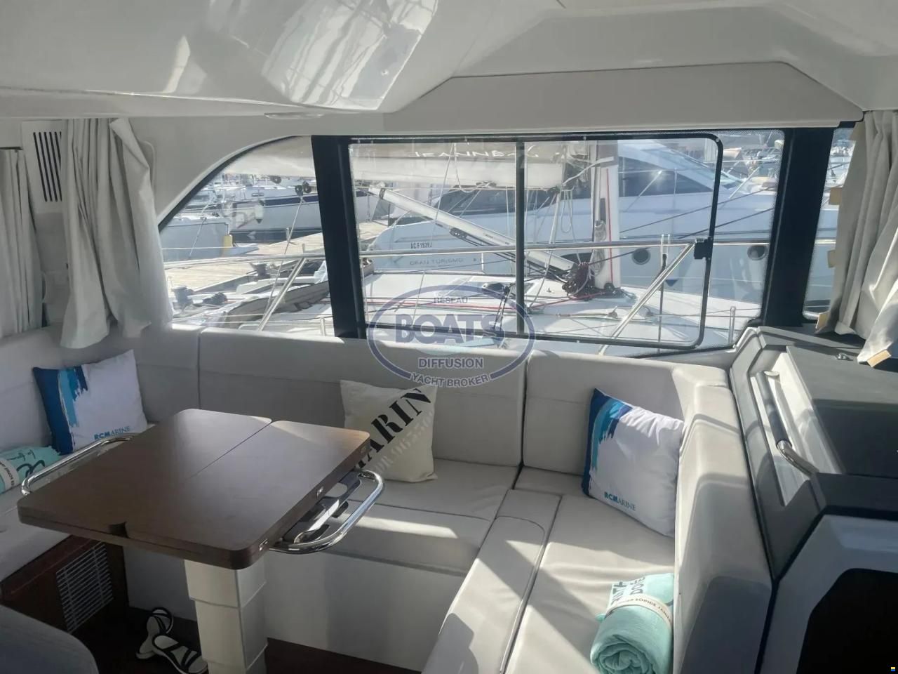 Beneteau Antares 12 Fly
