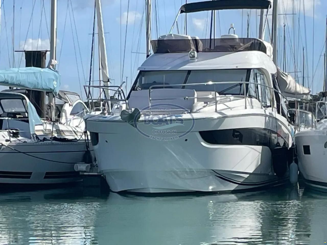 Beneteau Antares 12 Fly