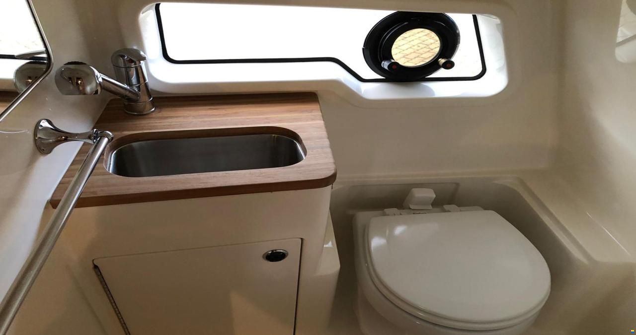 Bayliner 842 Cuddy