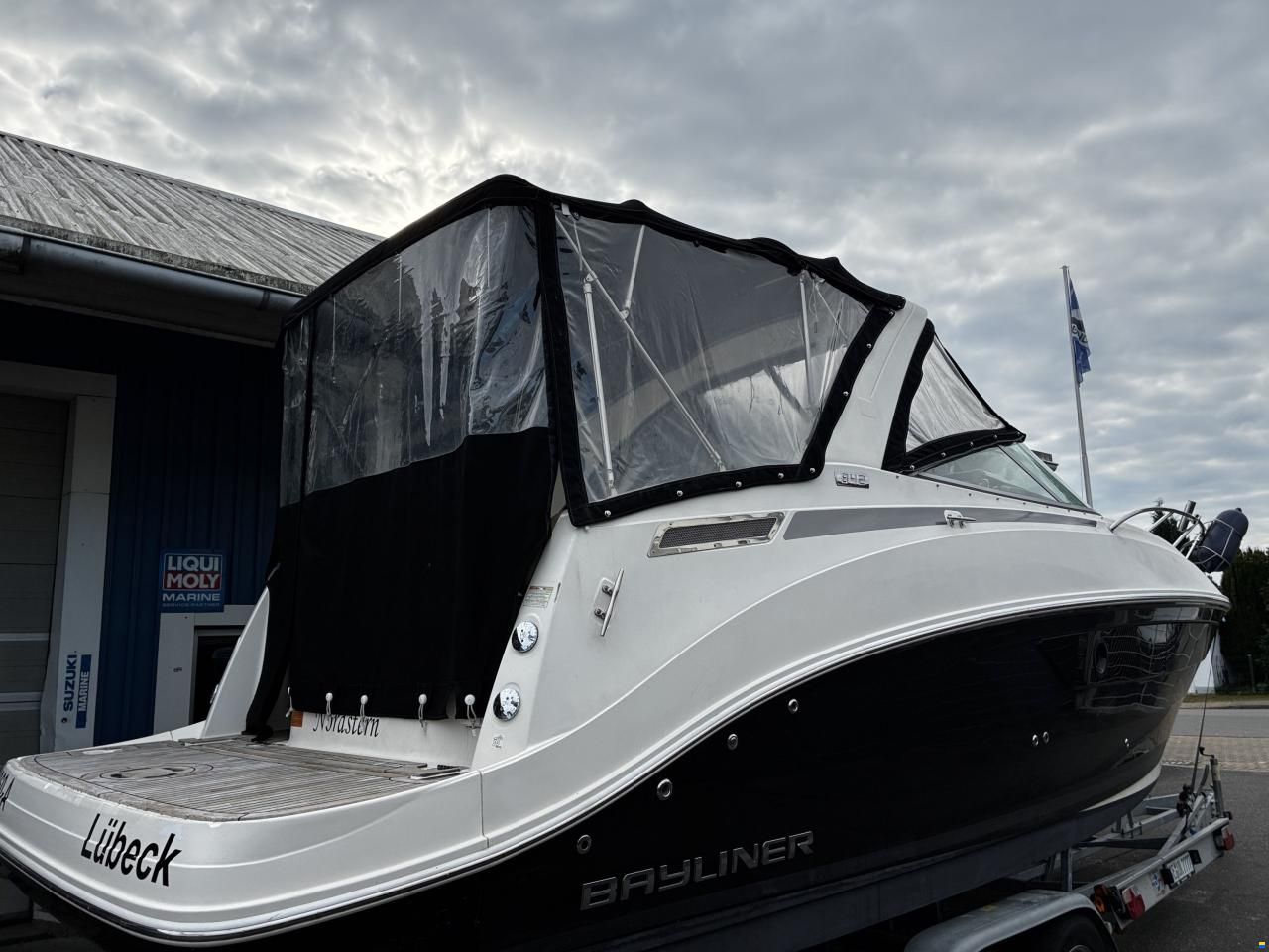 Bayliner 842 Cuddy