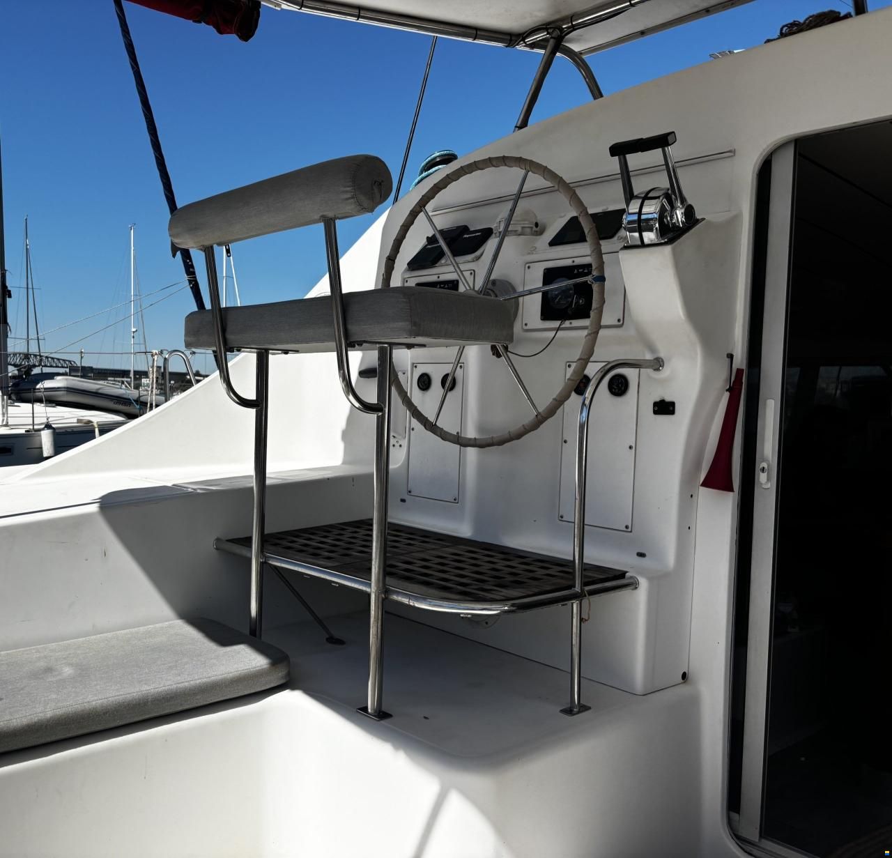 Lagoon 410