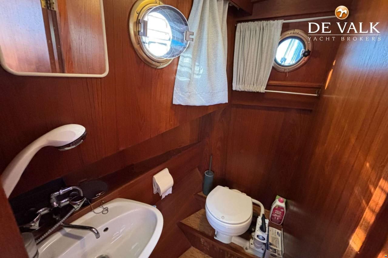 Linssen STURDY 1000 AC ROYAL