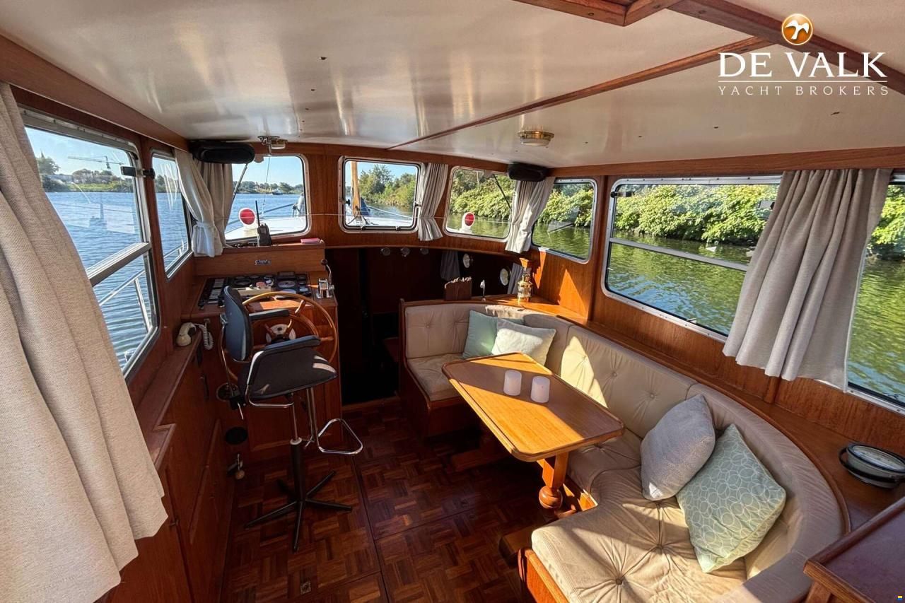 Linssen STURDY 1000 AC ROYAL