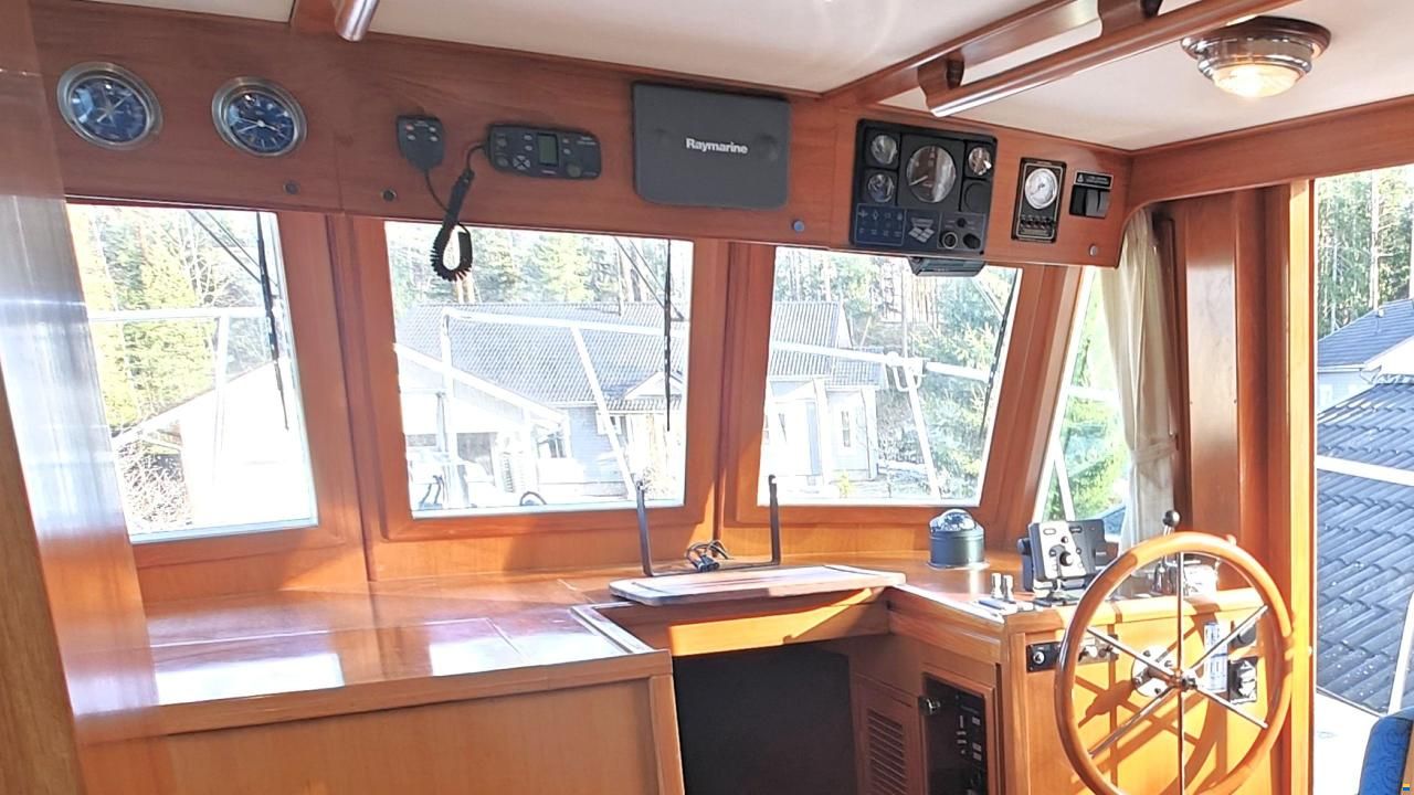 Coral Bay 34