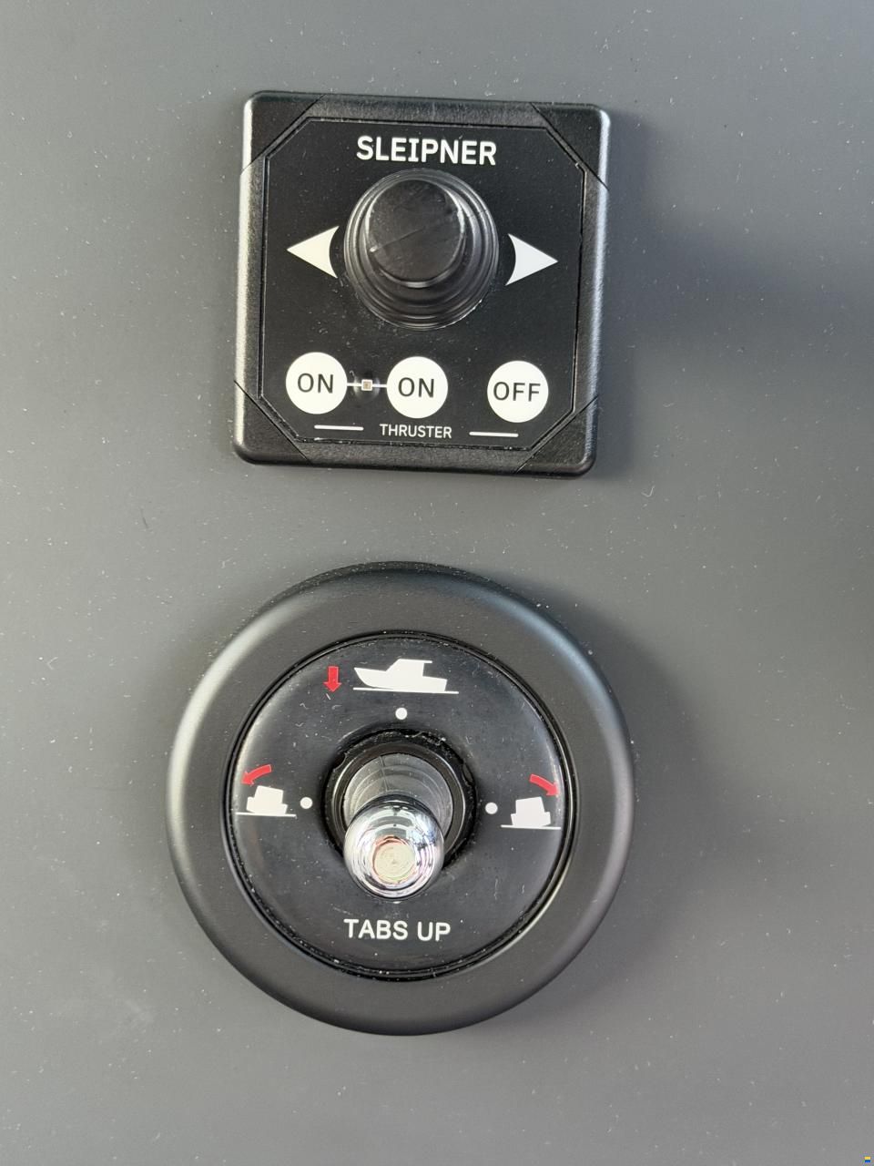 Axopar 37 CROSS CABIN BRABUS LINE