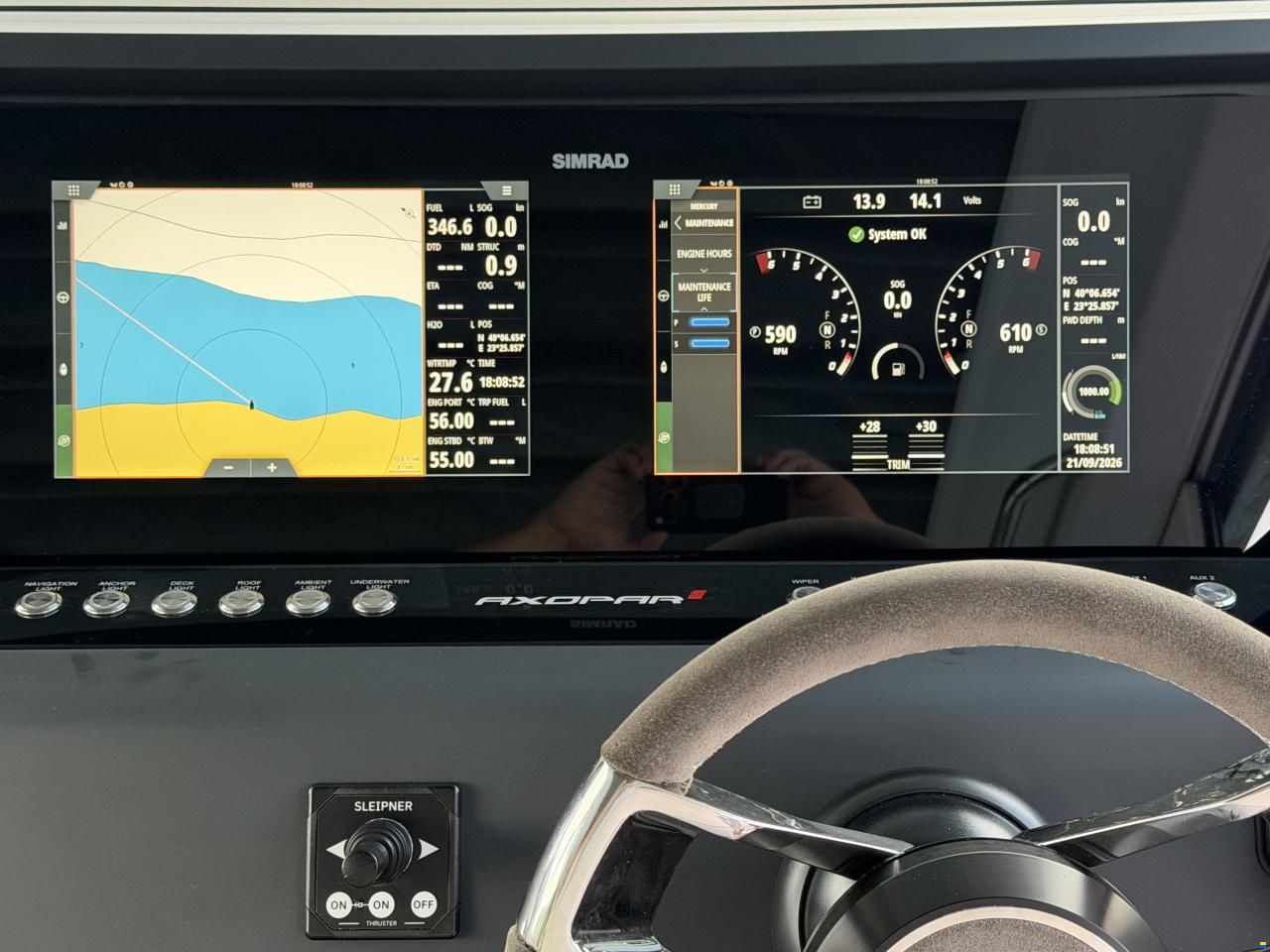 Axopar 37 CROSS CABIN BRABUS LINE