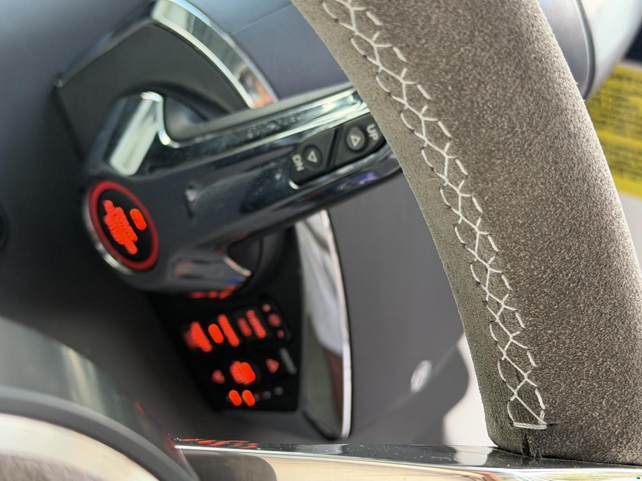Axopar 37 CROSS CABIN BRABUS LINE