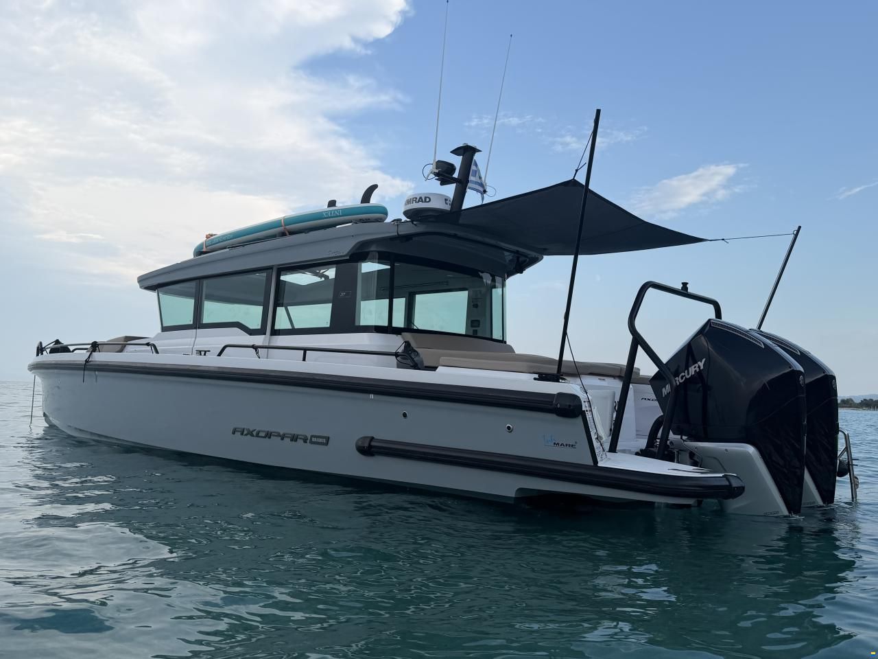 Axopar 37 CROSS CABIN BRABUS LINE