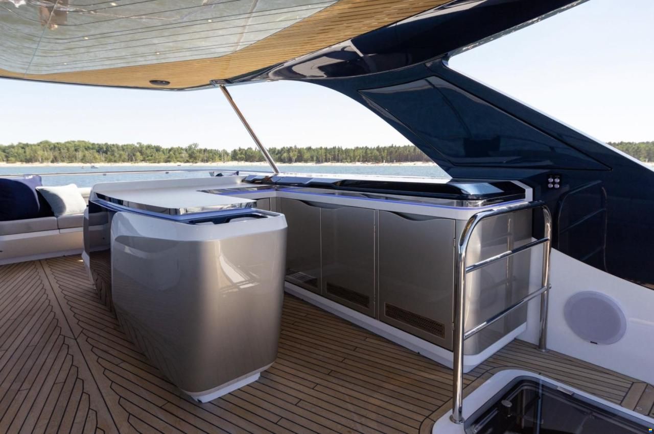 Galeon 620 Fly