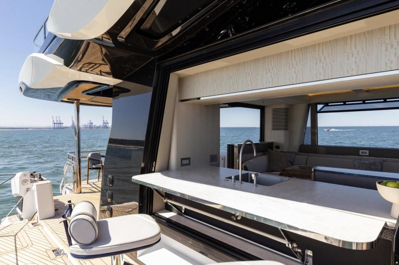 Galeon 620 Fly
