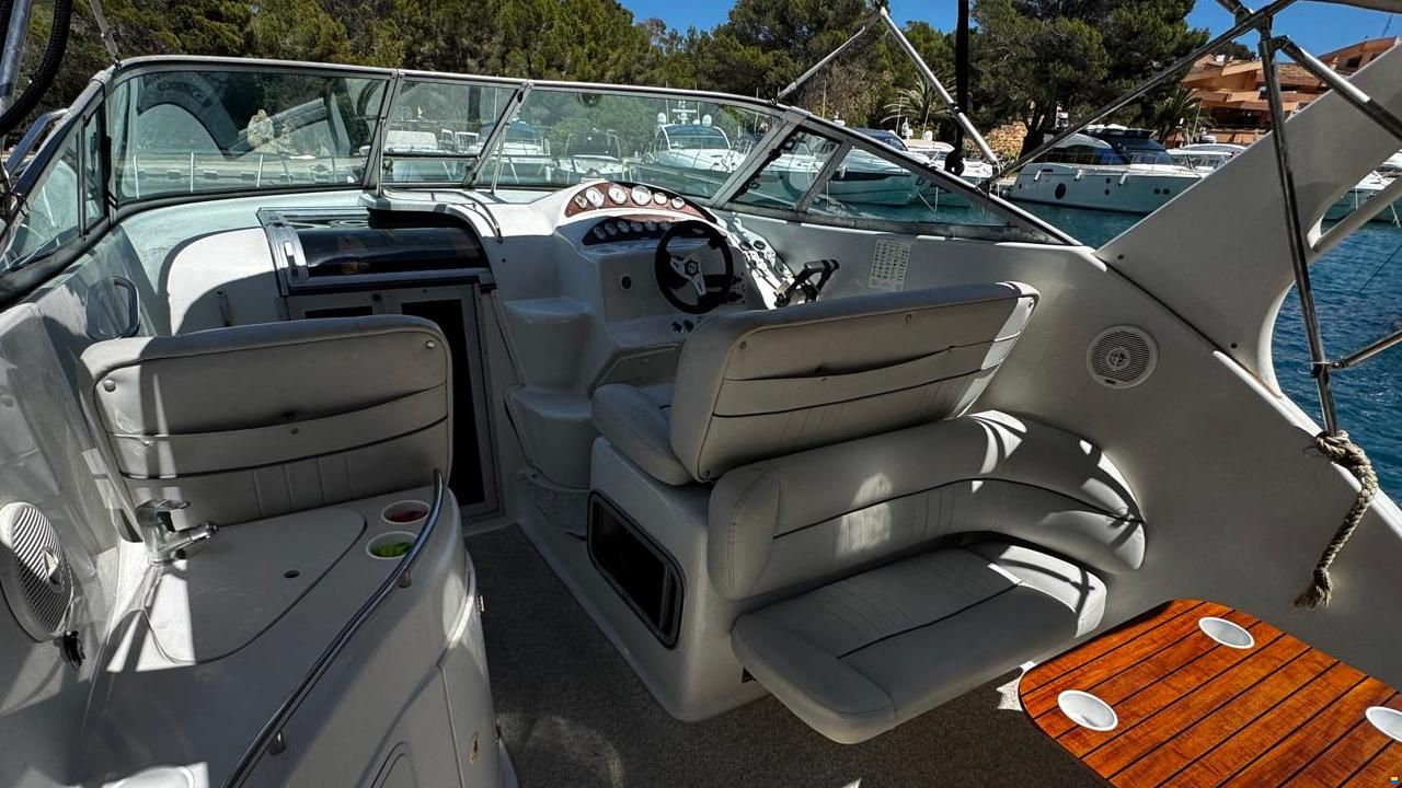 Crownline CR 330