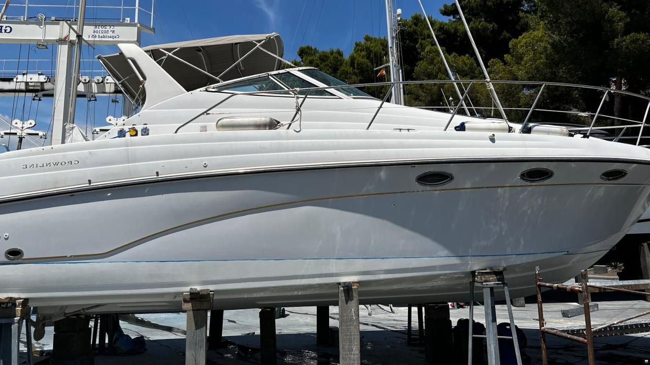 Crownline CR 330