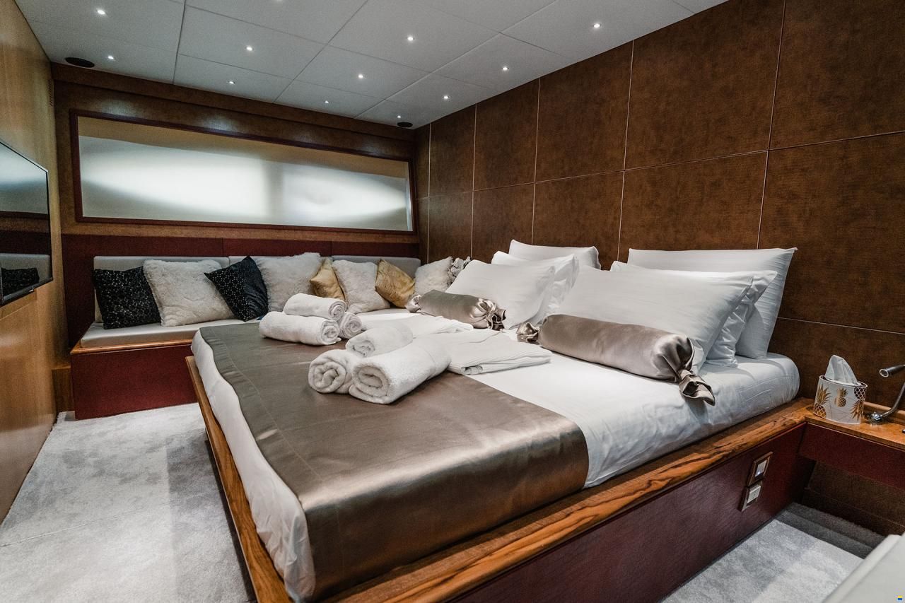 Fashion Yachts 68
