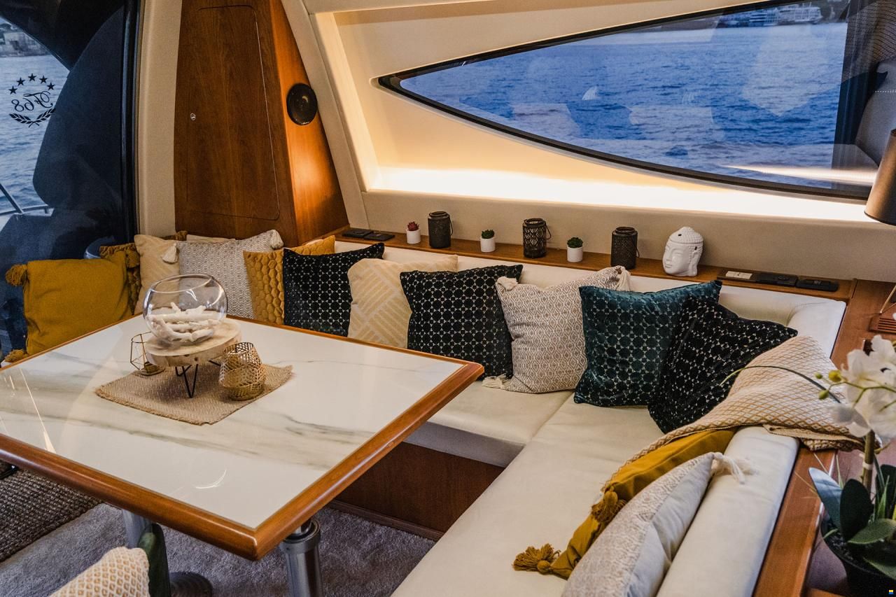 Fashion Yachts 68