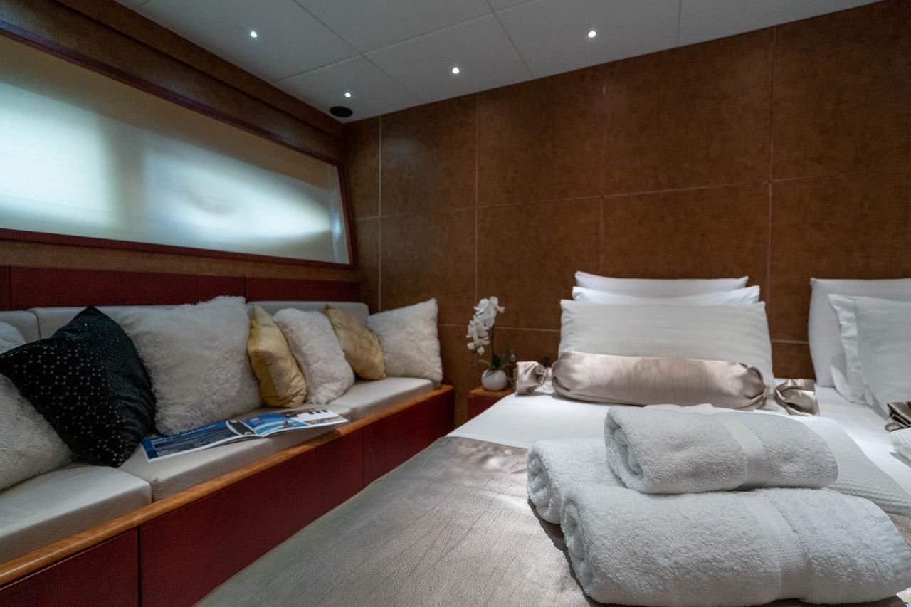 Fashion Yachts 68