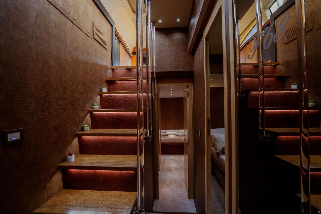 Fashion Yachts 68