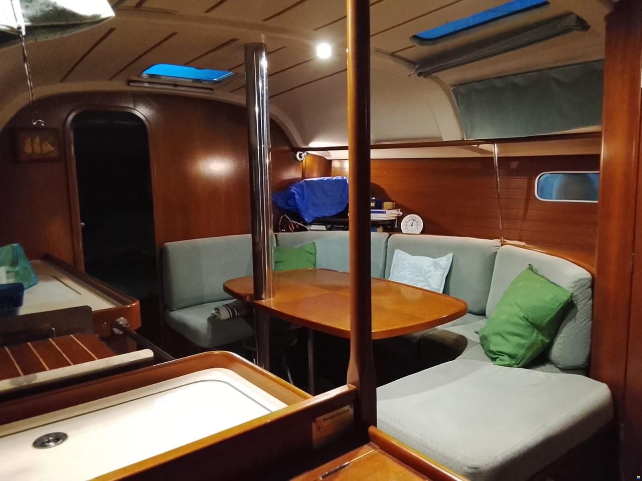 Beneteau Oceanis 351